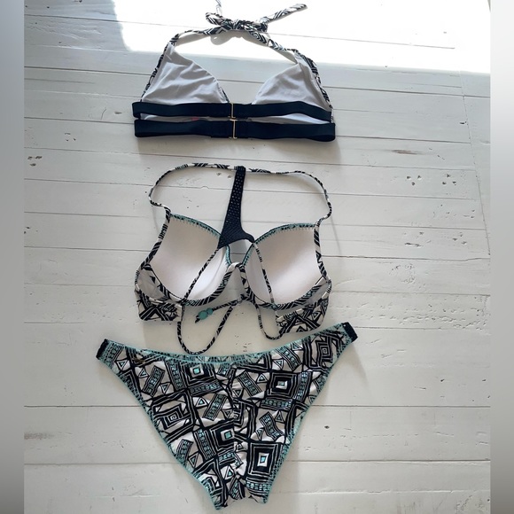 3 Piece Victoria’s Secret Bikini - Picture 4 of 10